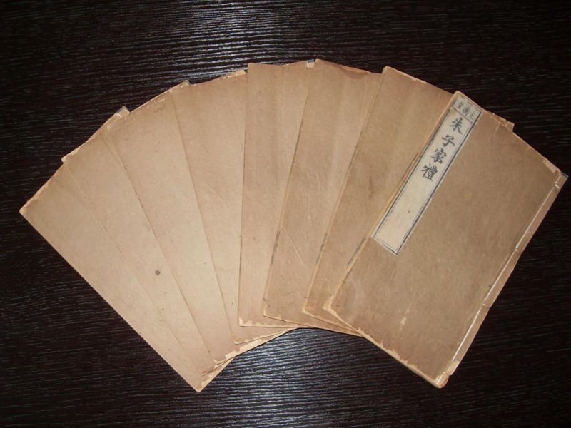 故事叙述类:霁红釉瓷器的故事